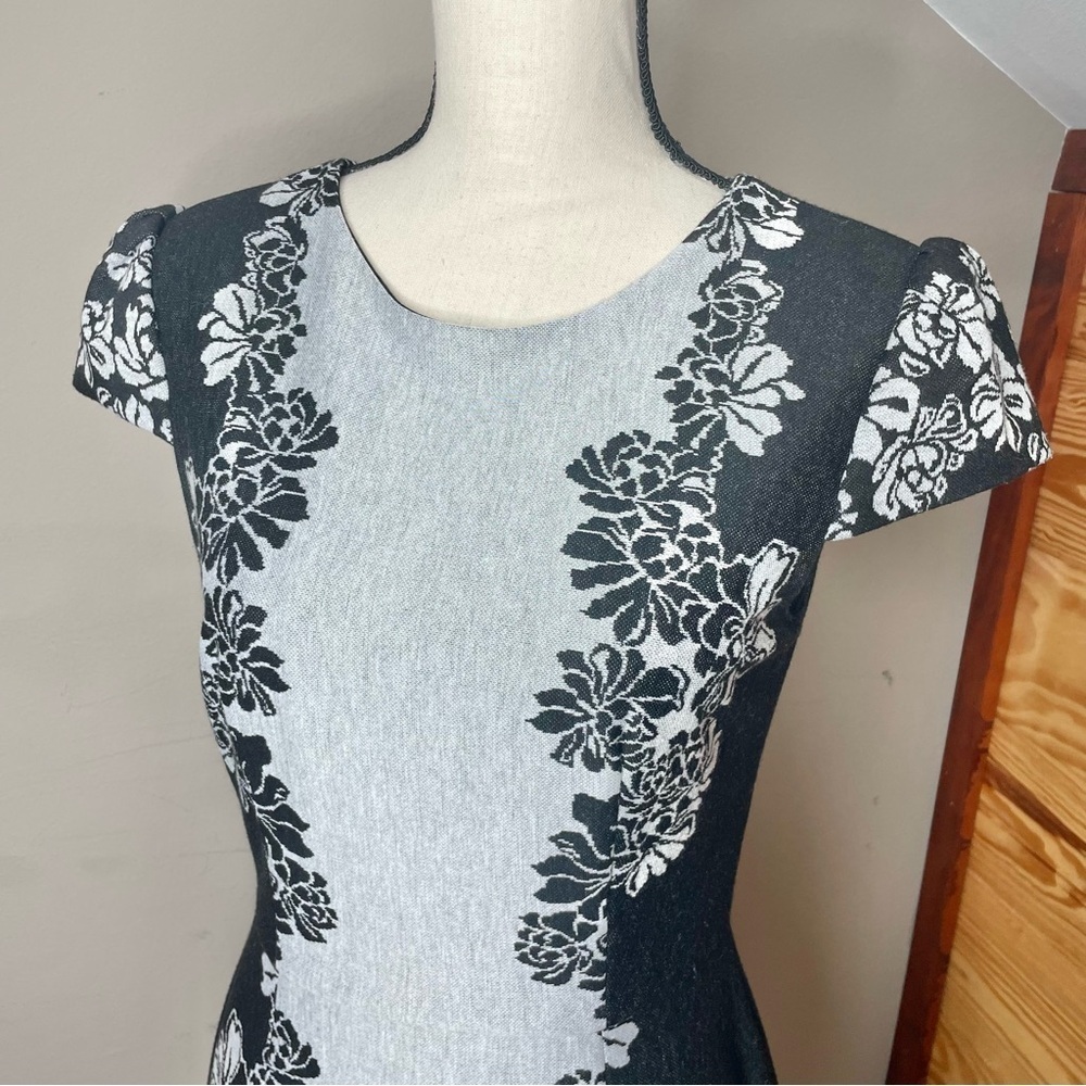 Betsey Johnson Floral Cap Sleeve Midi Pencil Dress Black Grey 6 Office - Picture 3 of 9